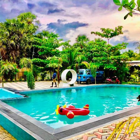 Trinco Star Cabana Trincomalee Bagian luar foto