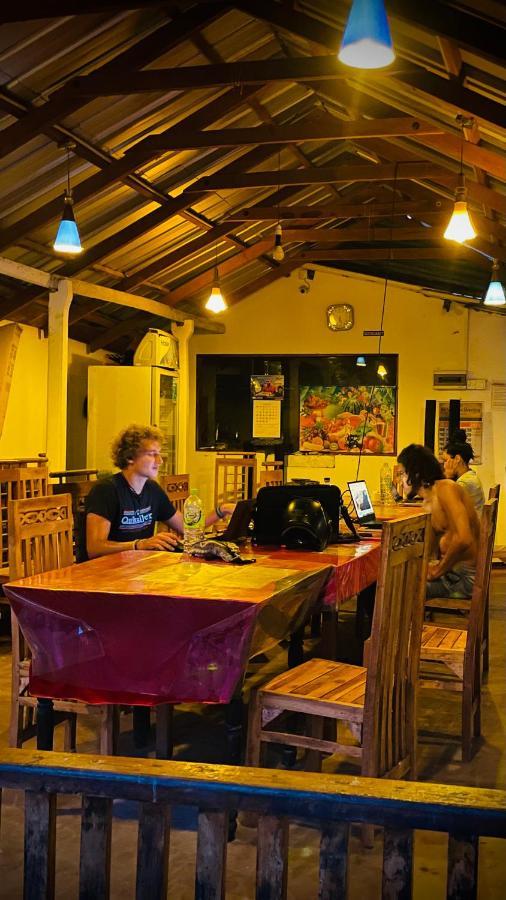 Trinco Star Cabana Trincomalee Bagian luar foto